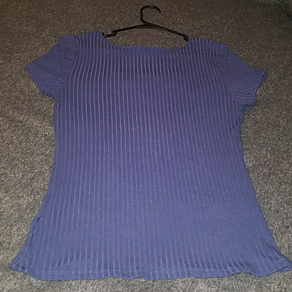 Top - Picture 2 of 3